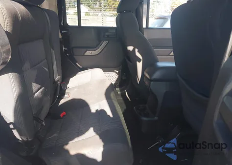 2012 Jeep Wrangler Unlimited Sport z USA, uszkodzony, nr VIN 1C4BJWDG1CL235008